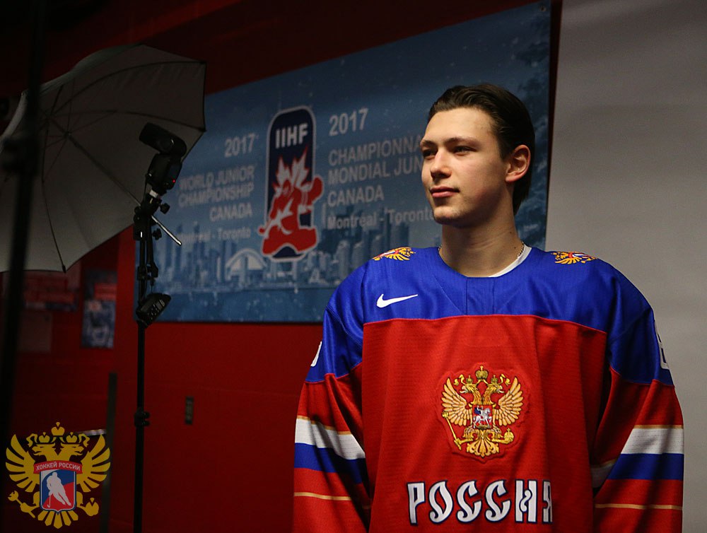 Он мог бы сейчас играть в одной команде с Панариным, но год назад вернулся в Россию и об этом не жалеет