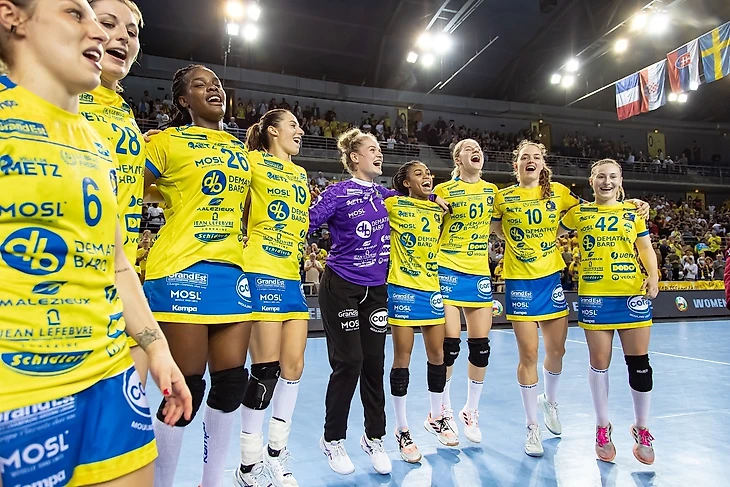 Наши в Европе. Валерия Маслова: "Буду смотреть на океан и скучать по тем, с кем подружилась в Меце!", изображение №5