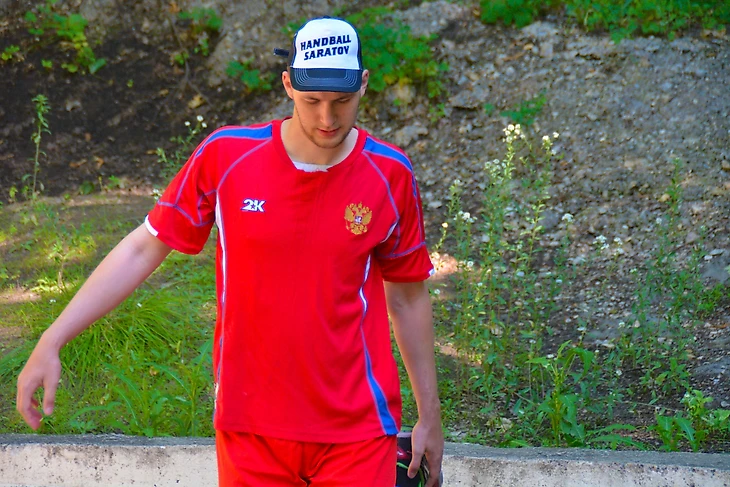 Межсезонье. СГАУ- "Саратов". Егор Овчинников: "А в перерыве игры с ЦСКА с сумками побежали в автобус…", изображение №3