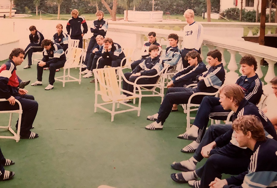 Союз-1988-12. Европалки Бышовца сборной СССР Лобановского, Киев вне Кубка УЕФА