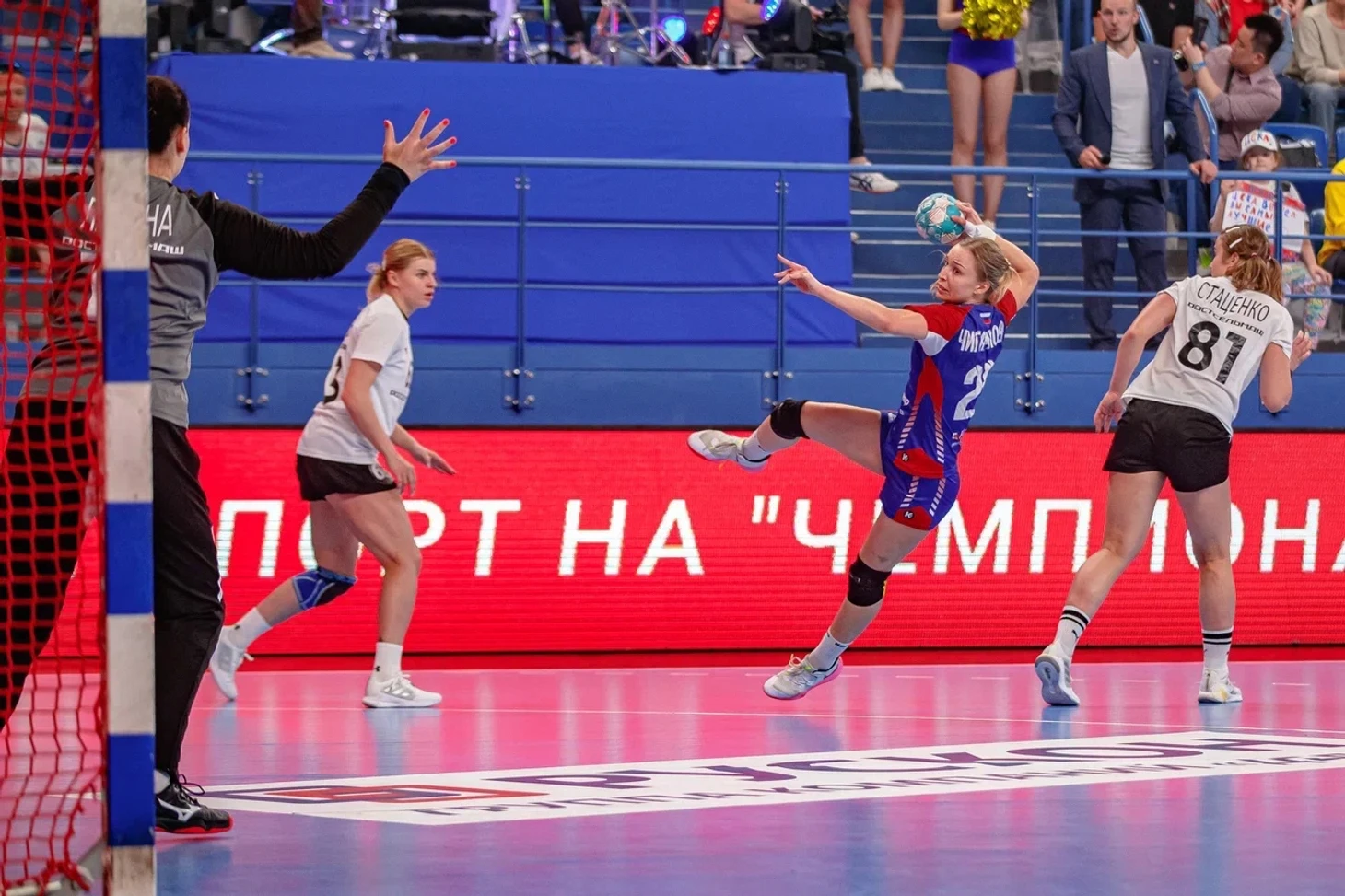 Olimpbet Cуперлига. ЦСКА впереди, Баева — MVP, но в слезах, у Зеленковой — 9 голов, но с удалением, изображение №3