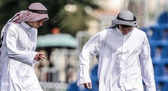 Новый мем в твиттере – два футболиста «Ньюкасла» в образе шейхов. Ими оказались братья Миранчуки
