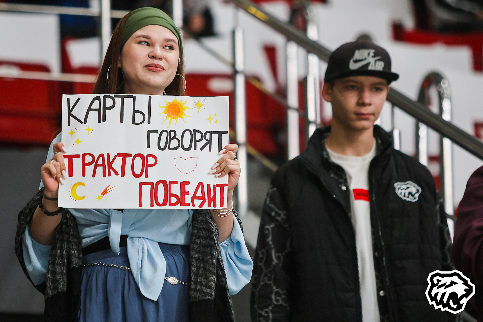 Фотография поста в ленте КХЛ: шансы «Спартака» и «Трактора» на победу в матче регулярного чемпионата