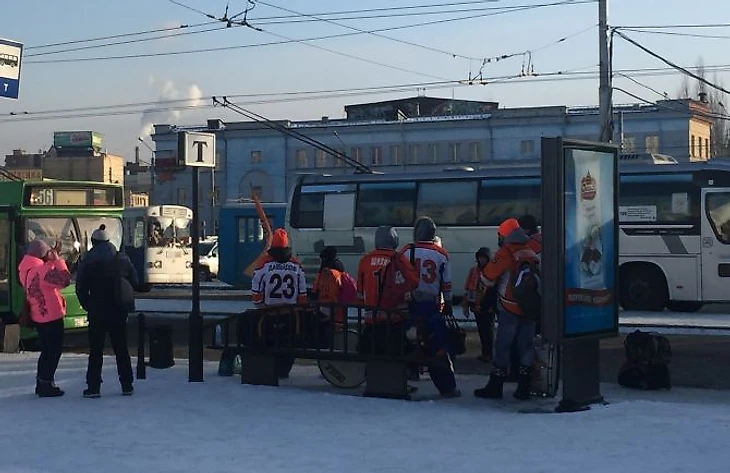 Болельщики ангарского &quout;Ермака&quout; в Красноярске