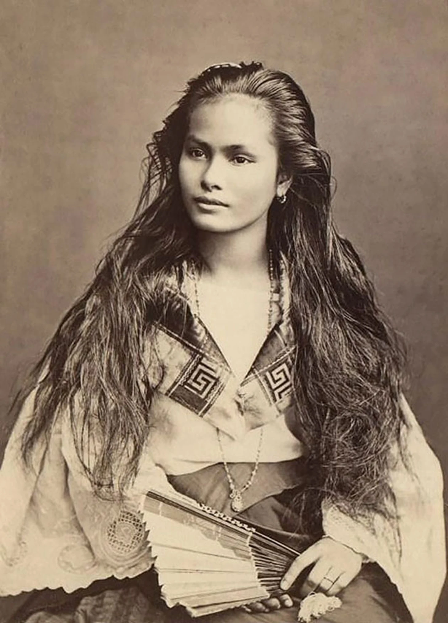 Women’s Beauty 100 Years Ago In Vintage Postcards