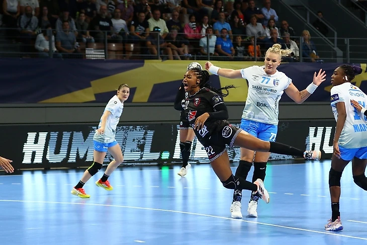 Лига чемпионов. Как Дмитриева защищалась против Вяхиревой? И чем помогла "Бухаресту" Судакова?, изображение №4