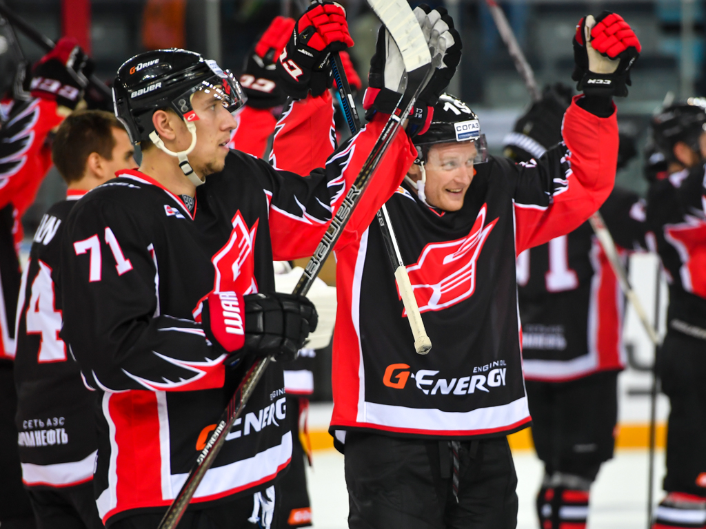 В КХЛ прижились футбольные традиции