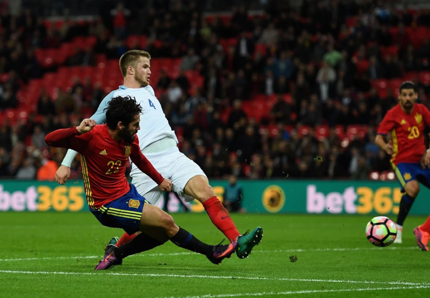 Inglaterra-España en imágenes