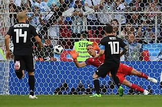 Аргентина понадеялась на Бога в матче с Исландией: аргентинцы не изменились с квалификации ЧМ