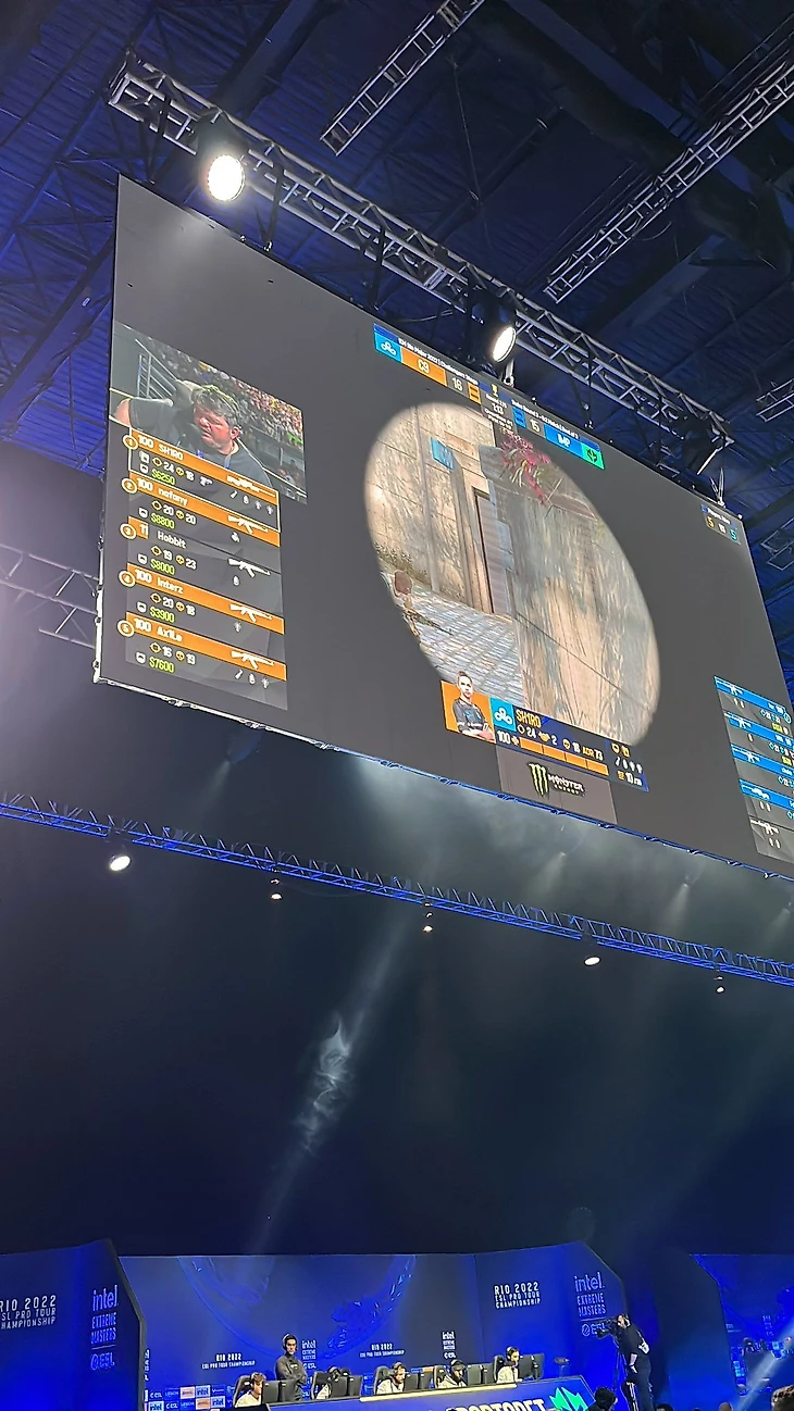 Экран на арене IEM Rio Major 2022 без радара и рентгена | Источник: твиттер Роке Маркеса