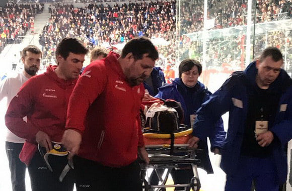 «Авангарду» очень тяжело с «Барысом». Омск почти в полуфинале, но игроков все меньше