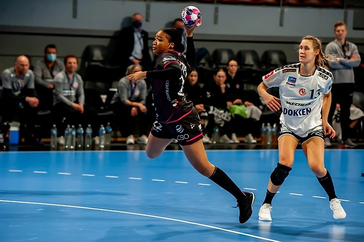 Лига чемпионов. Датский секвестр. "Гадюки" на пути "Ростова". Ана Грос снова впереди Кристины Нягу, изображение №1