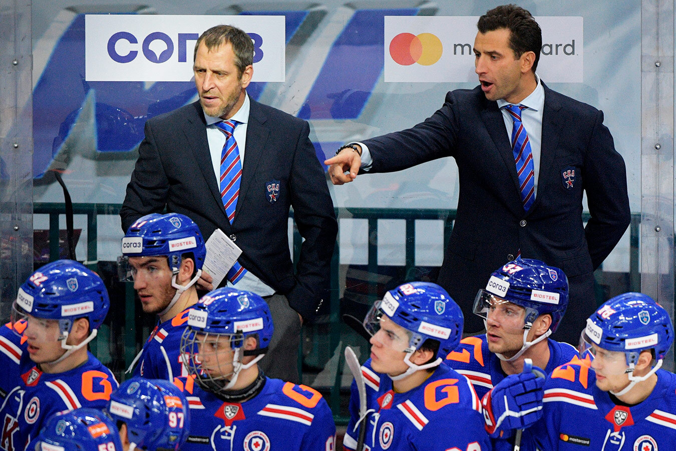 Казань против чемпиона, Минск против сына миллиардера, Никитин против бывших. КХЛ вернулась