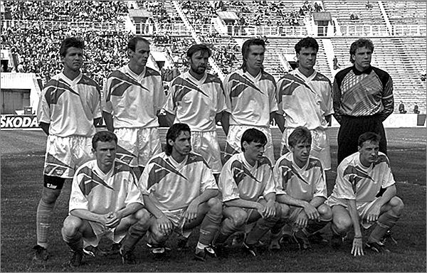 Впервые Россия и Словакия сыграли в 1994-м. Проводить команду Садырина на ЧМ в США пришли 8 тысяч зрителей