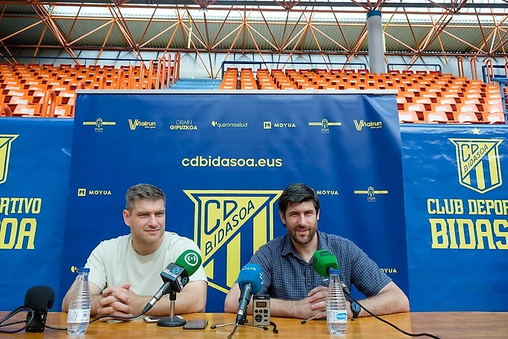 Испания. Свобода, неравенство, братство. Гуруц и Юлен Агинагальде: семейный подряд в "Бидасоа", изображение №6