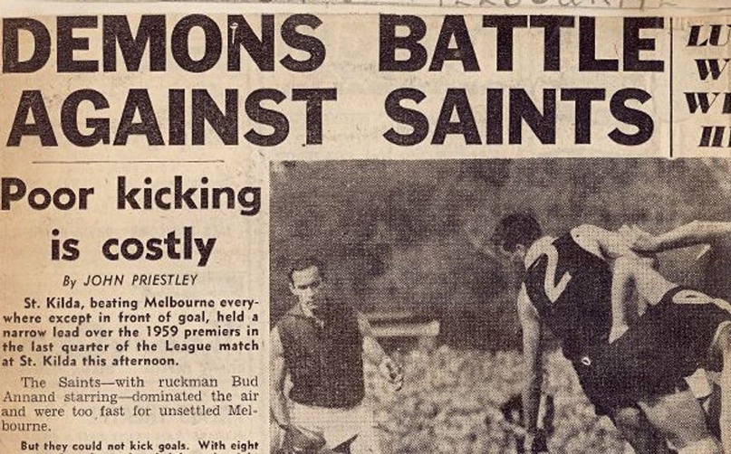 Газетная вырезка рассказывающая о матче 1960 года где встретились «Мельбурн» против «Сент Килды».
