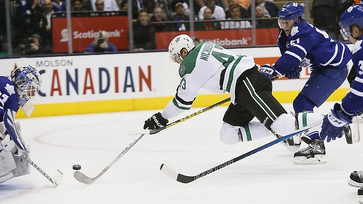 Валерий НИЧУШКИН - в полете. Фото USA TODAY Sports