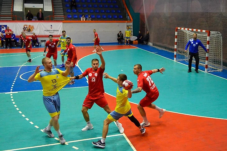 Чемпионат России. Битвы аутсайдеров: "Виктор" может вздохнуть чуть свободнее, изображение №1