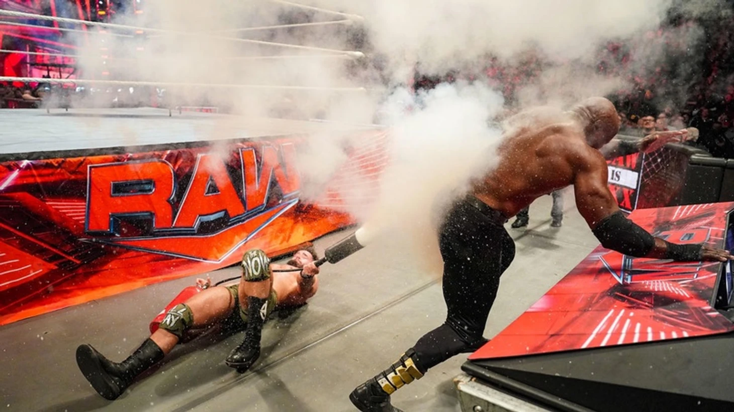 Обзор WWE RAW Is XXX, изображение №31