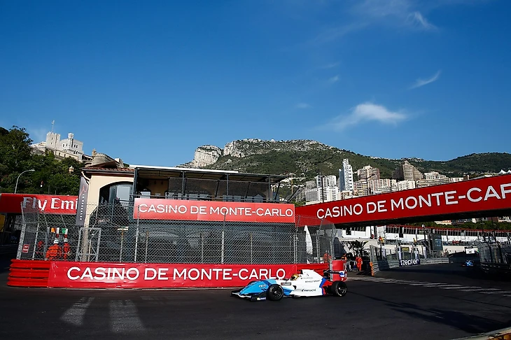 Роберт в Монако