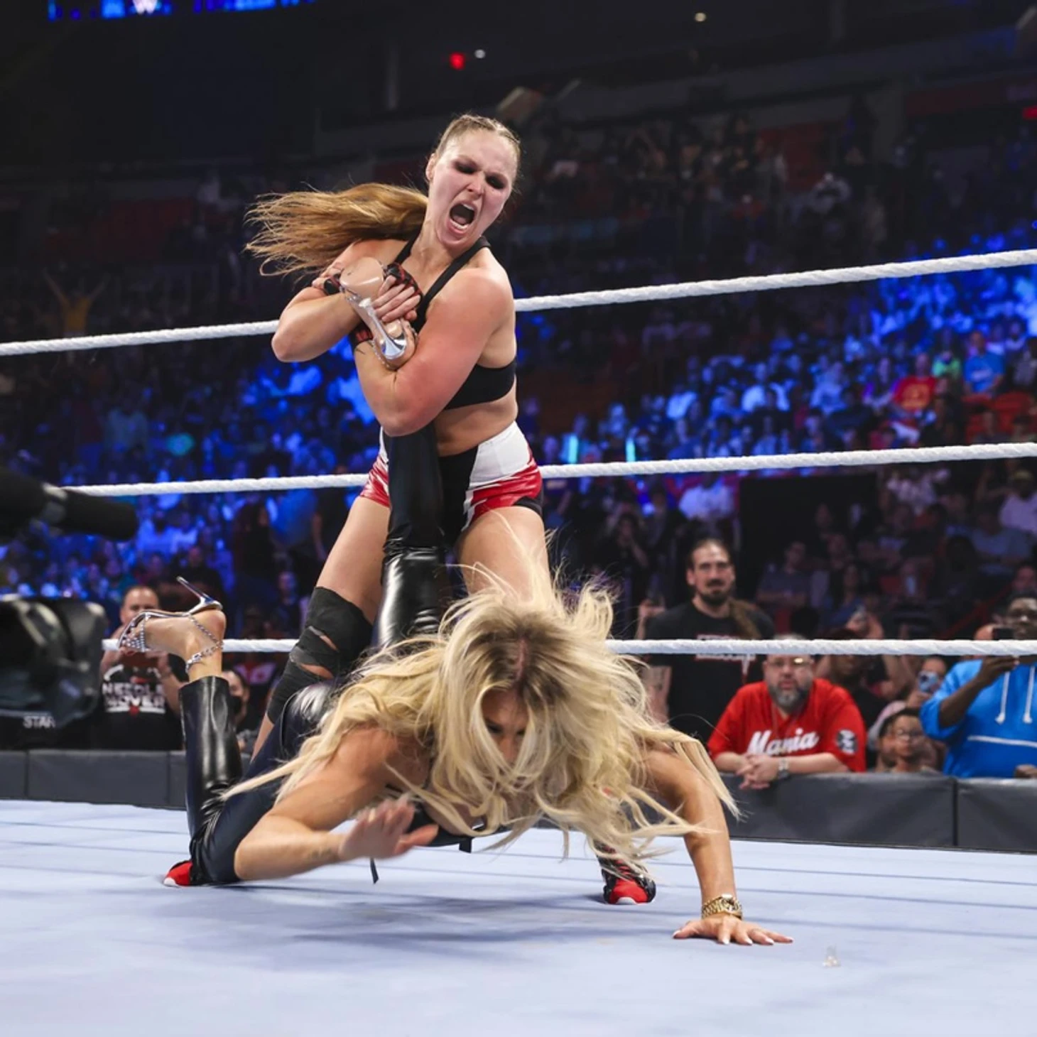 Обзор WWE Friday Night SmackDown 04.03.2022, изображение №12