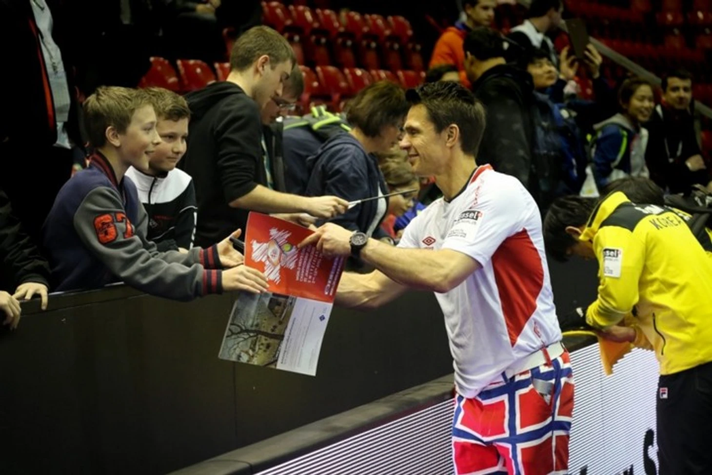 https://photobooth.cdn.sports.ru/preset/post/6/70/f01535f56460f9b753cd5c0c9cfb5.jpeg