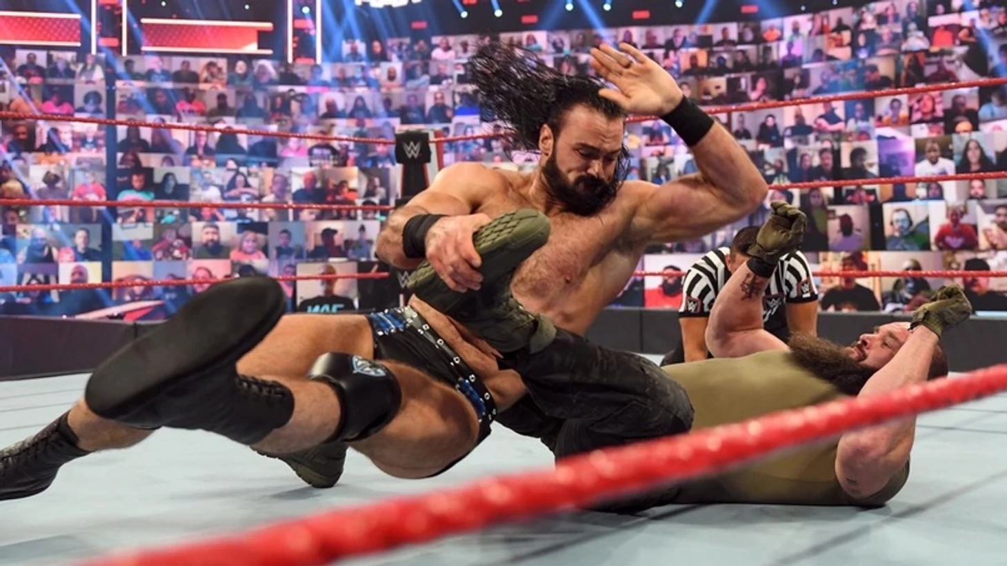 Обзор WWE Monday Night RAW 26.04.2021, изображение №25