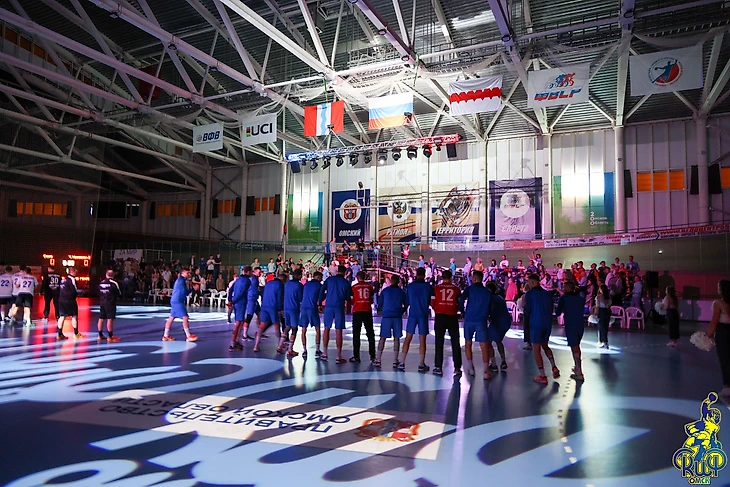 "Да, скифы мы! Да, азиаты мы!" Представляем клуб из Омска, который принимает гостей… на велотреке, изображение №4