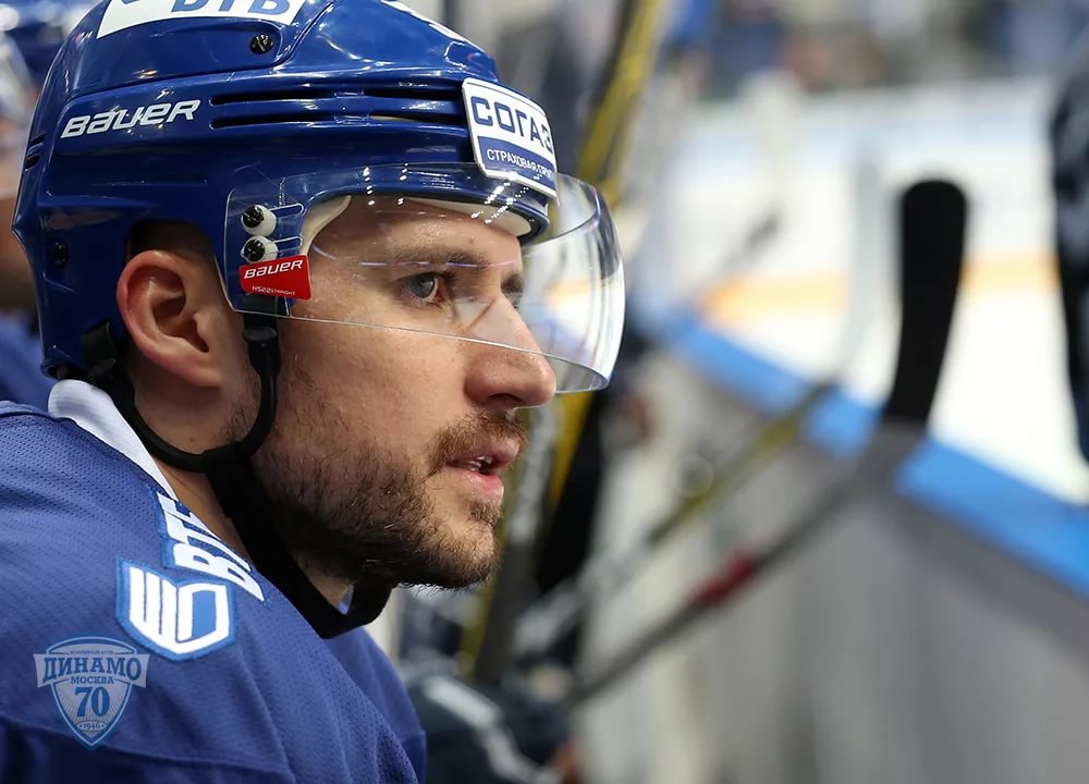 «Металлург» и «Авангард» подписывают опытных защитников. «Северсталь» просматривает экс-форварда Омска