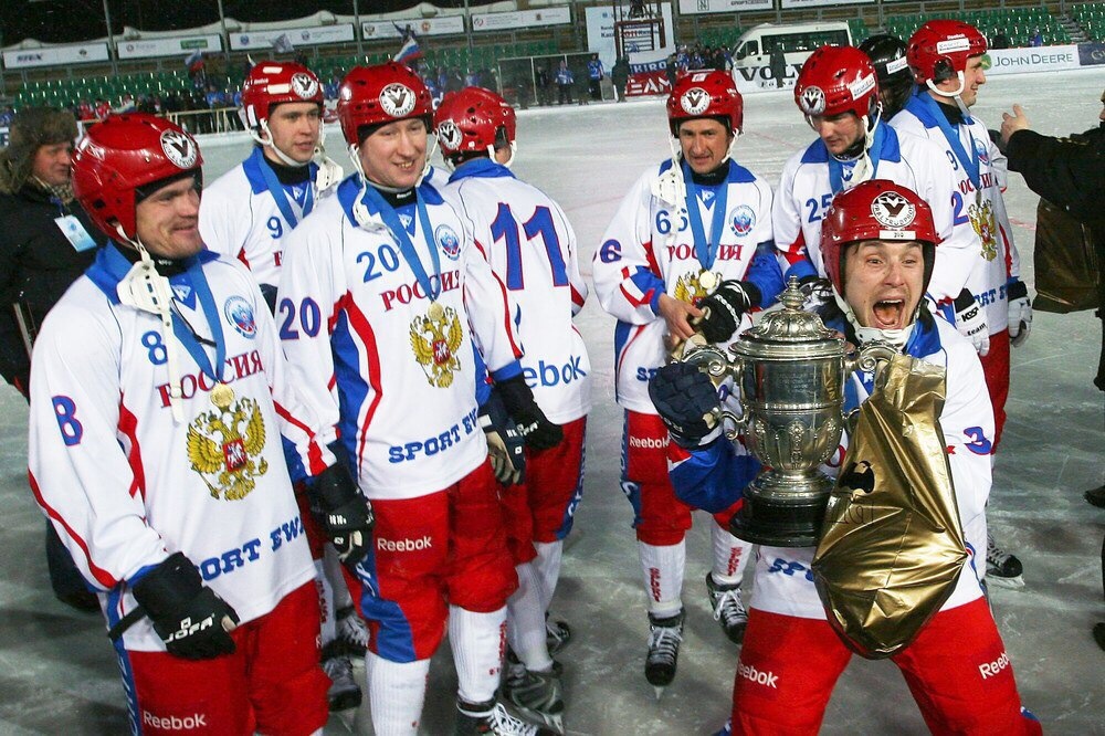 Россия хоккей сколько раз чемпионы. Хоккей с мячом сборная России. Сборная России по хоккею с мячом.