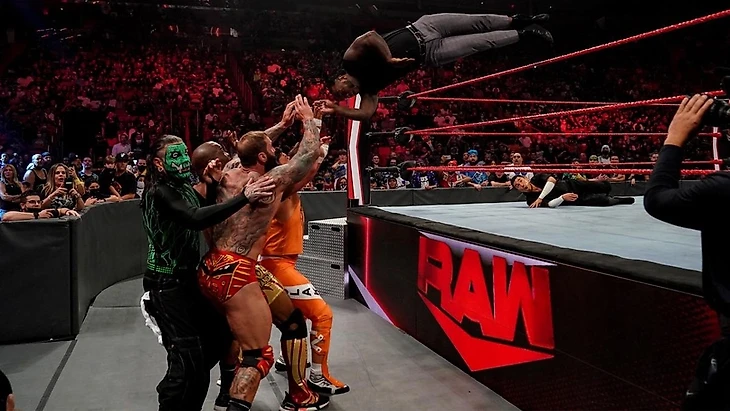 Обзор WWE Monday Night RAW 06.09.2021, изображение №20