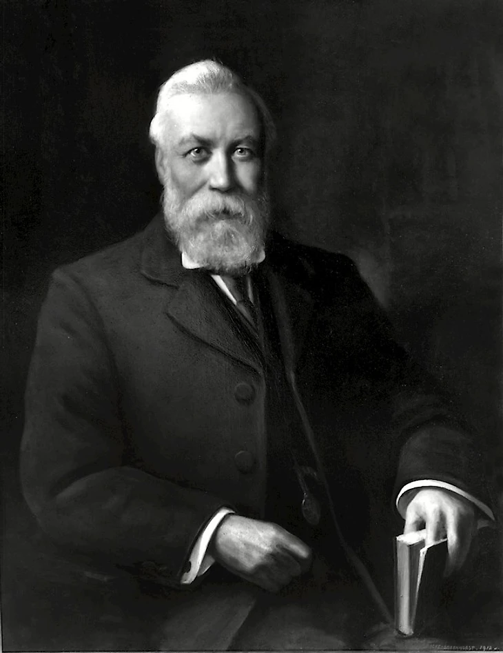 Уильям МакГрегор смотрит на вас как на клуб из Футбольного Альянса