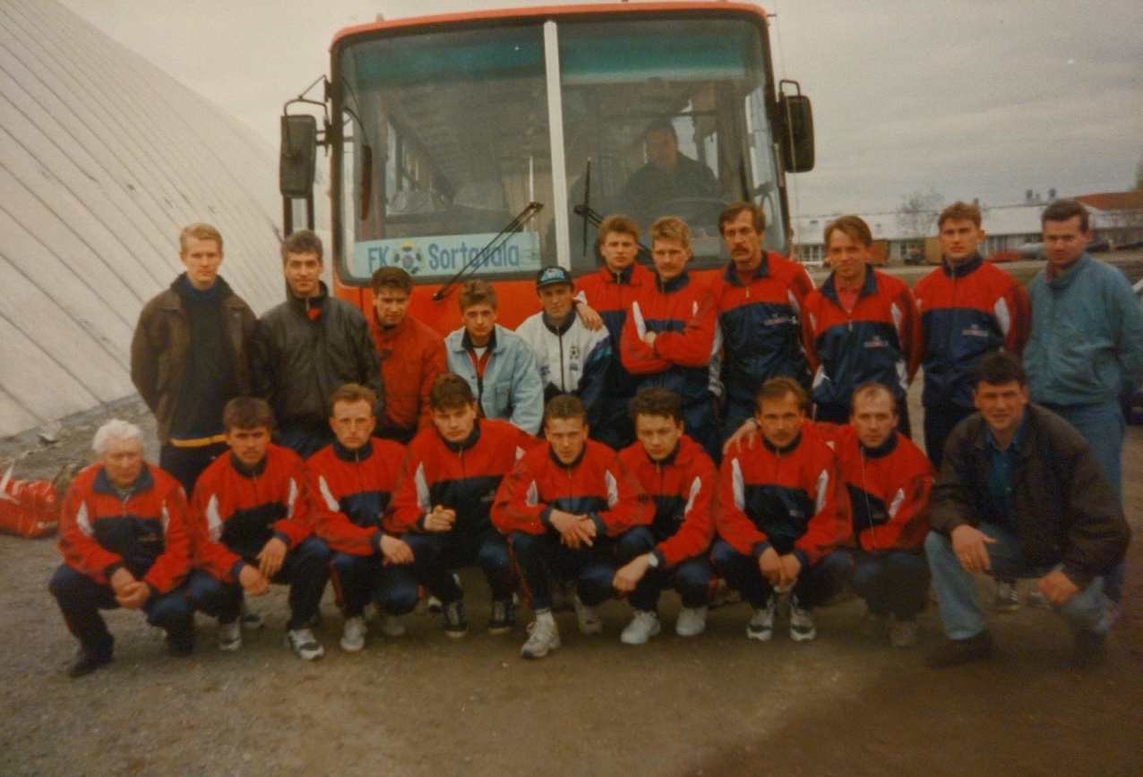 В 90-е русский клуб играл в чемпионате Финляндии: футболисты возили сигареты, президент выходил на поле. Все кончилось из-за дефолта