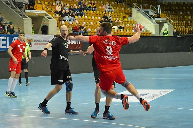 Чемпионат России. Одна интрига и три закономерности: мужской плей-офф стартовал "по расписанию", изображение №6