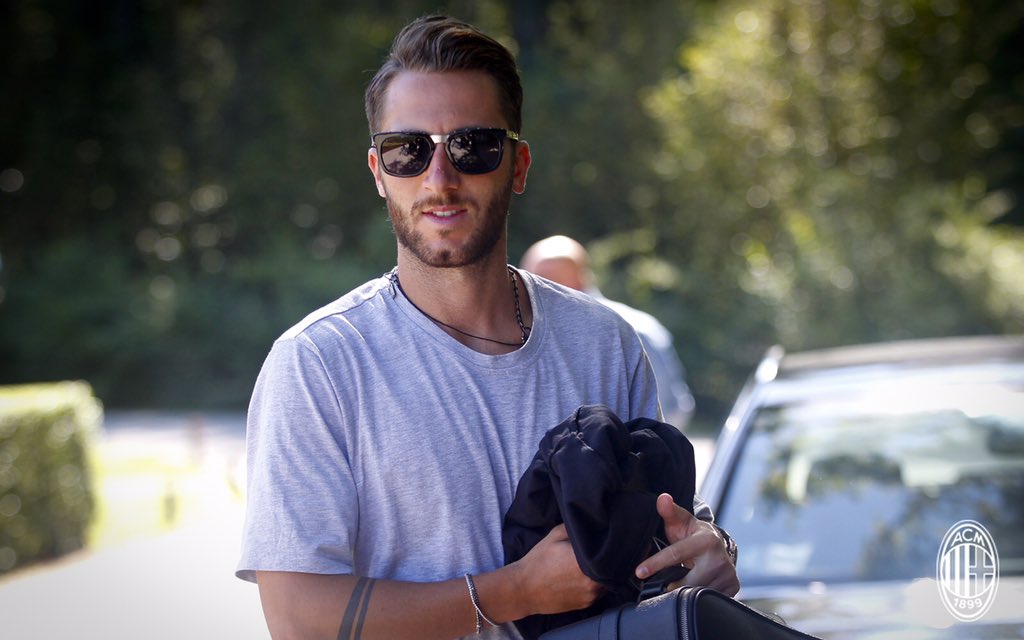 Calciomercato: «Милан» продает Бертолаччи