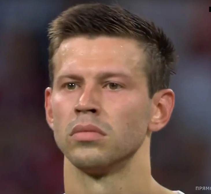 Смолов идёт бить пенальти