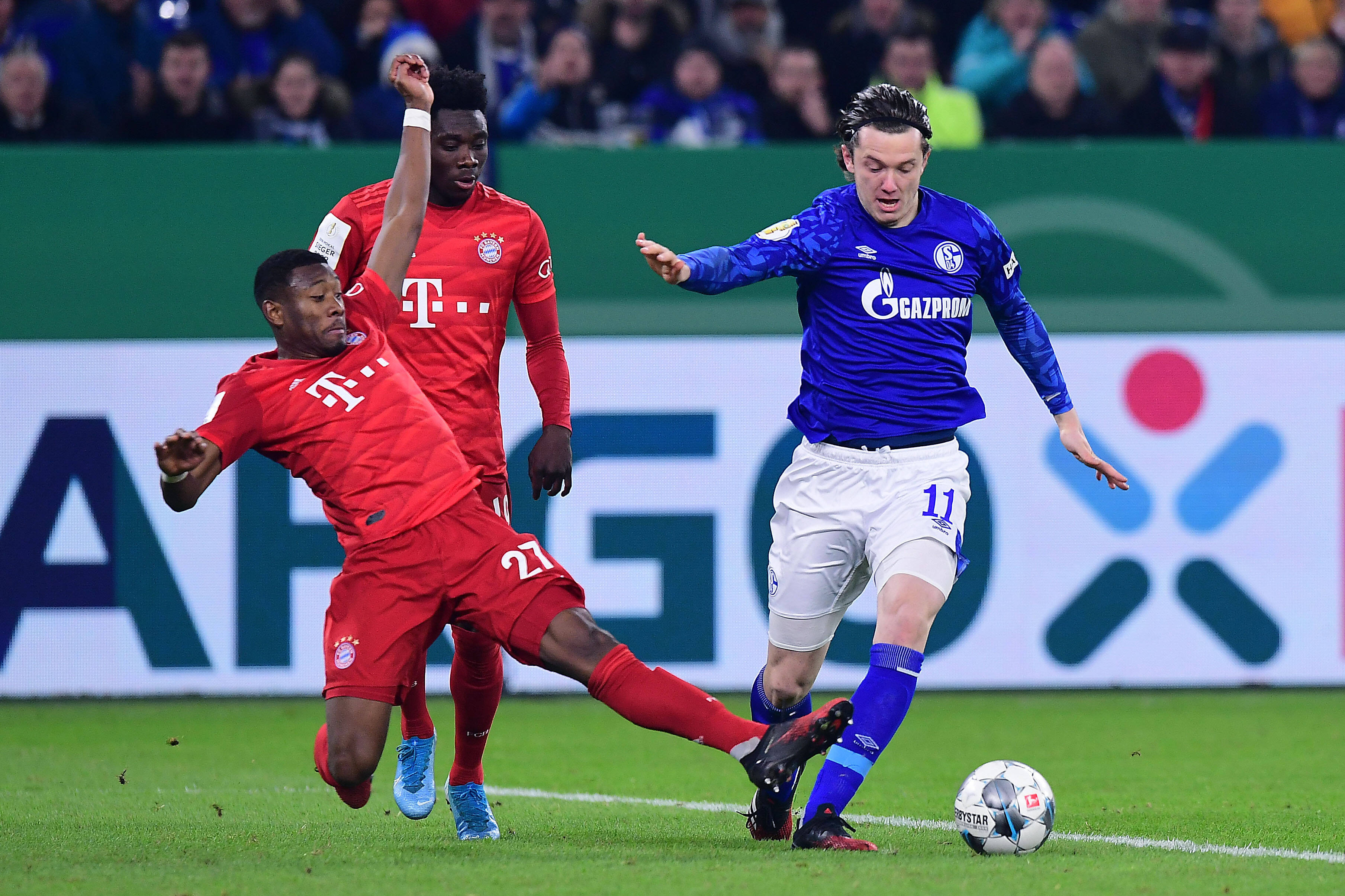 Дерзкий андердог, нервный «Байер», ответ фанатов Хоппу – Обзор четвертьфинала Кубка Германии