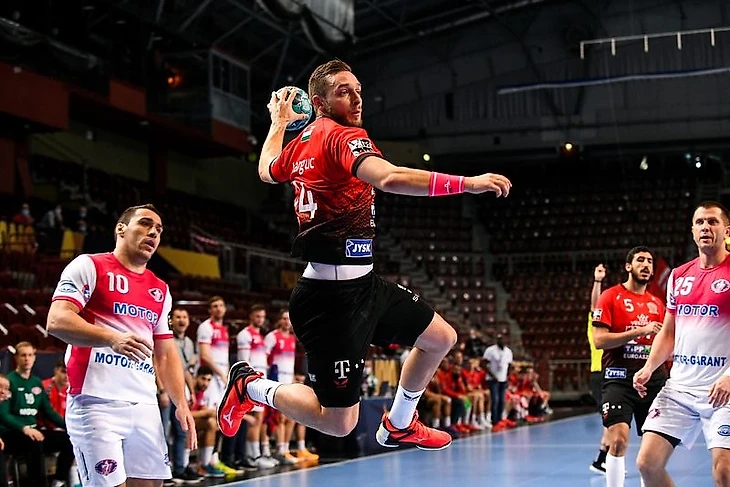 Лига чемпионов. Вторничные слова Хави Паскуаля разошлись с делами среды. И это никого не огорчило, изображение №1