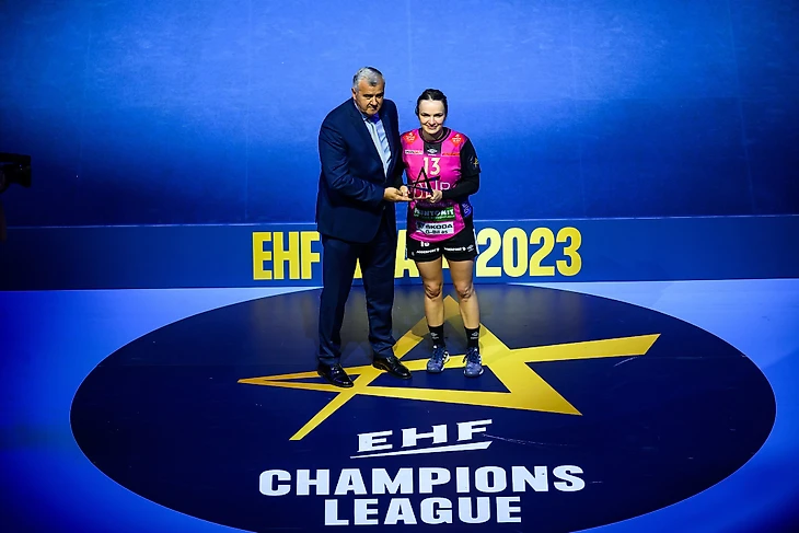 Лига чемпионов. Мечты сбываются! Вяхирева выиграла главный клубный турнир, став MVP "финала четырёх", изображение №3