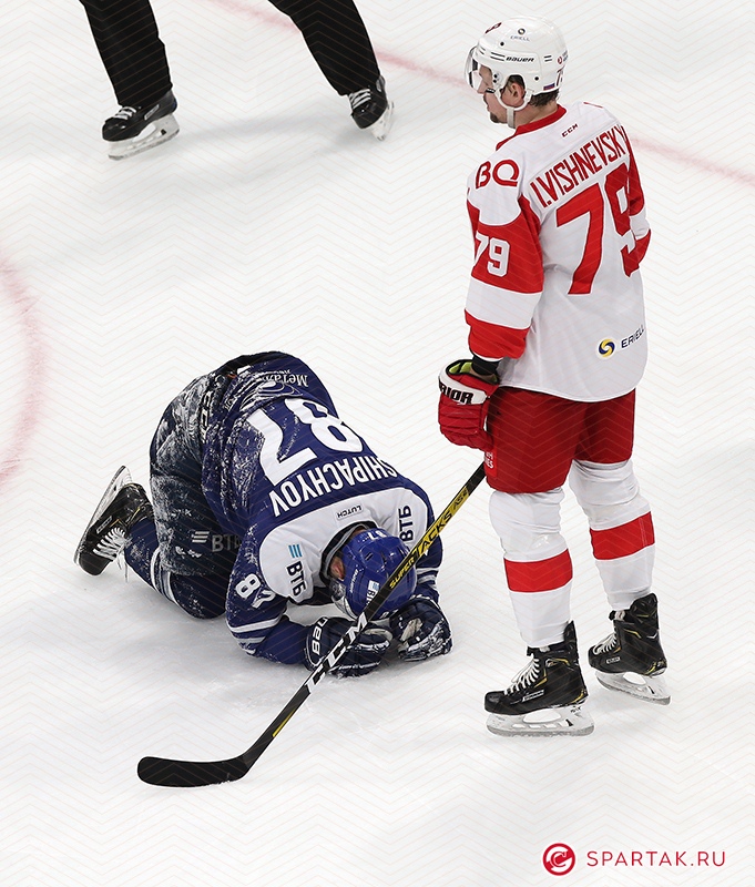 Сумасшедшие 4 минуты «Динамо» и «Спартака»: Шипачев с Петерссоном вытащили игру, но красно-белые чуть не устроили овертайм