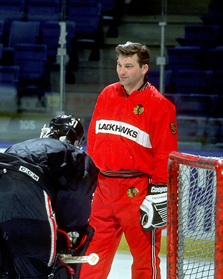 «Если бы я остался в этой стране, то снова начал бы пить». Каким был хоккей в России 20 лет назад
