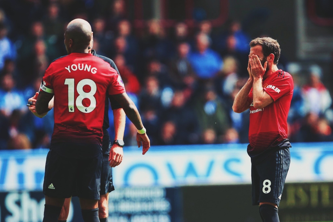 Манчестер Юнайтед, премьер-лига Англия, Лига Европы УЕФА