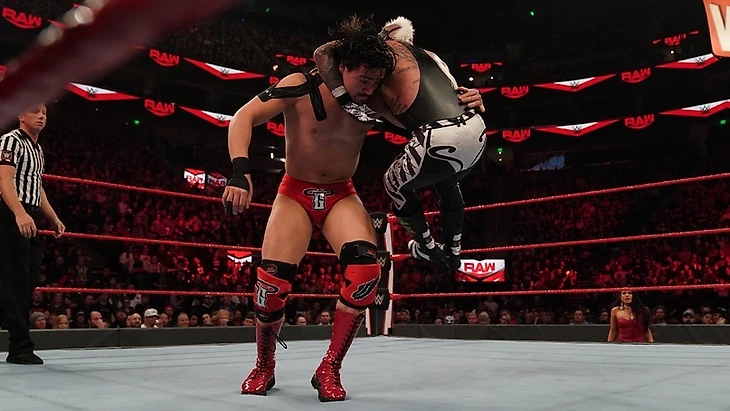 Обзор WWE Monday Night RAW 03.02.2020, изображение №28