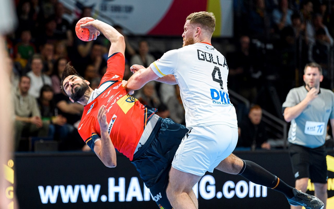 EHF Euro Cup. &quot;Датский динамит&quot; вновь взорвался. Команда Якобсена увела трофей из-под носа шведов, изображение №4