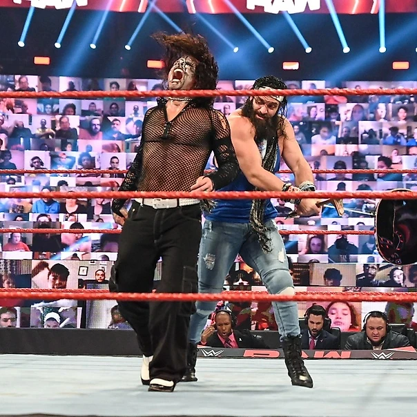Обзор WWE Monday Night RAW 26.10.2020, изображение №5