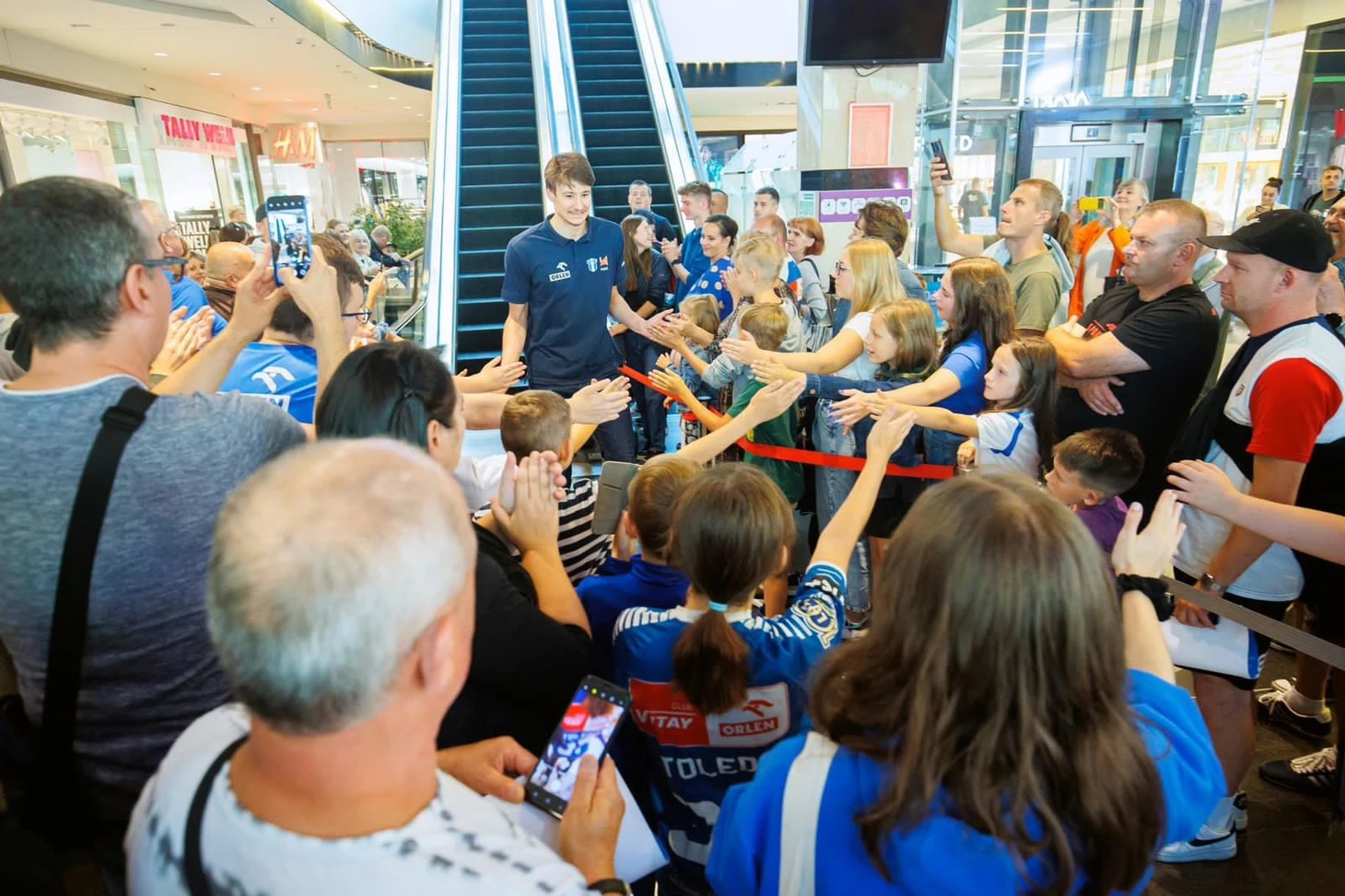 20 вопросов не о гандболе. Сергей Марк Косоротов: "Татуировок у меня нет. Думаю, уже и не будет!", изображение №2