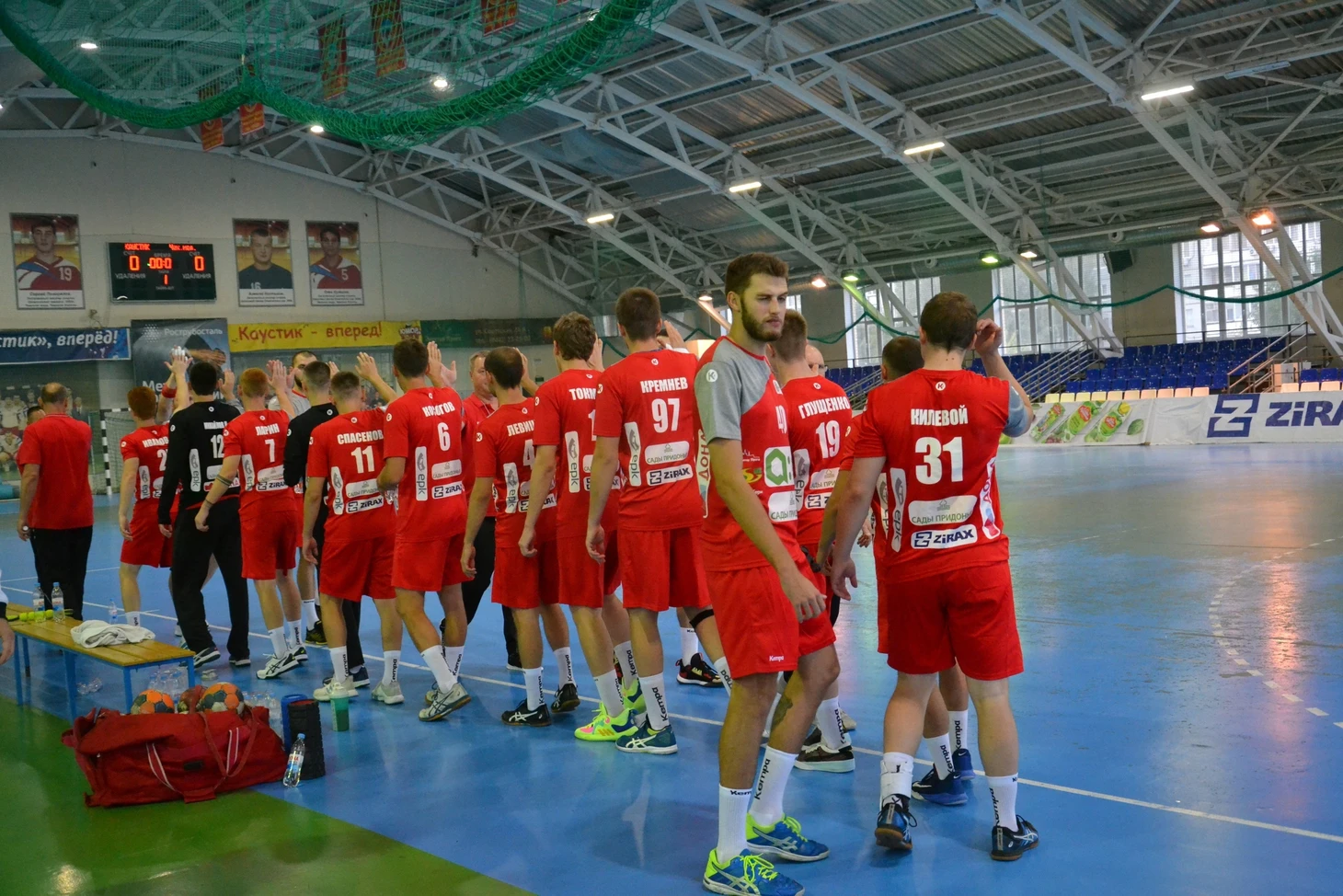 "Сразу сказал ребятам, что я не очень демократичен". "Каустик" вступает в сезон с новым тренером, изображение №2