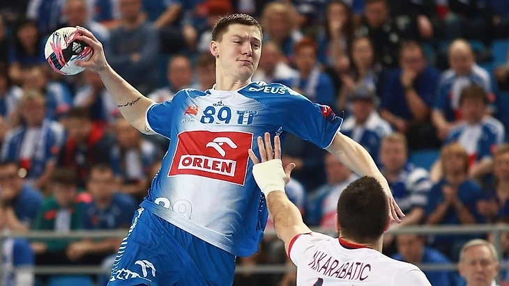 Дмитрий Житников в журнале "Быстрый центр". Детская привычка не опаздывать, изображение №7