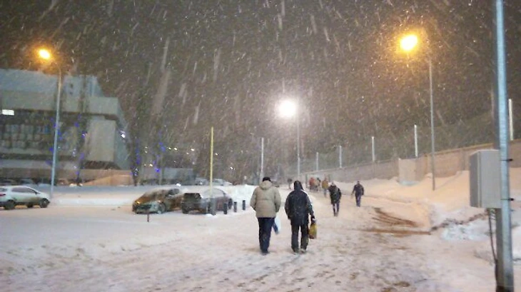 Другие спешат домой