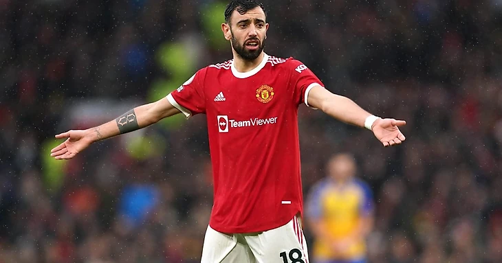 Moaning' Fernandes is not worthy of new Man Utd deal, says pundit
